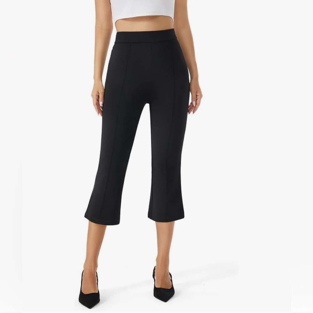 Cropped pants for women with pockets
